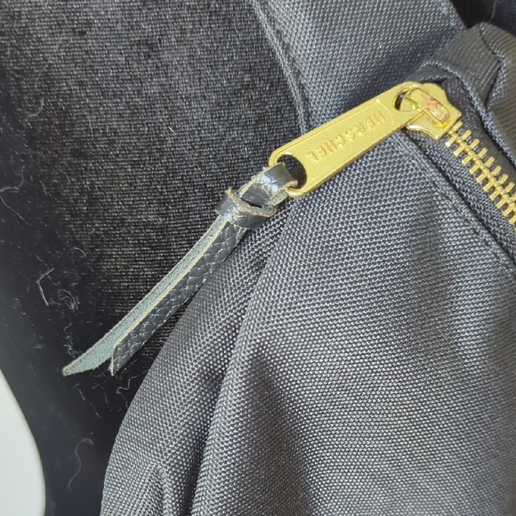 Herschel Supply Company Black Belt Bag Minimalist Design - Picture 2 of 5